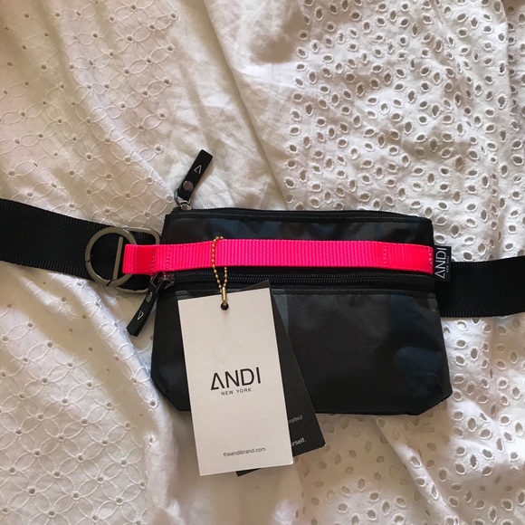 andi fanny pack